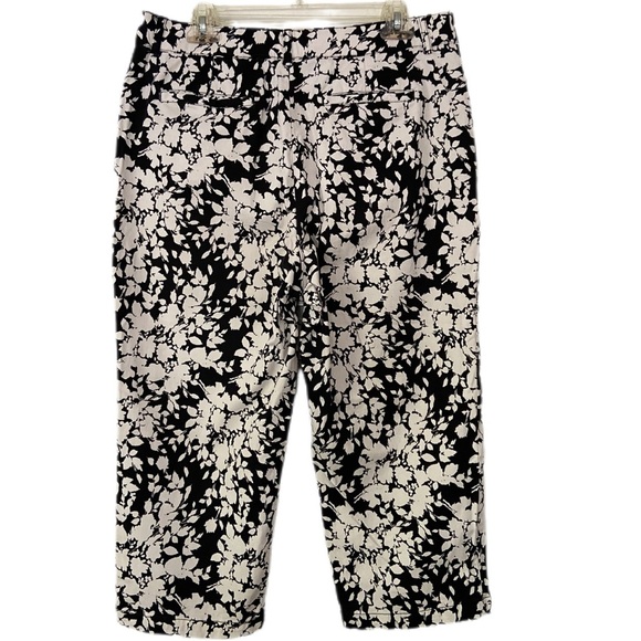 Croft & Barrow Floral Print Capris Black and White Pockets Size 12 - Picture 2 of 11